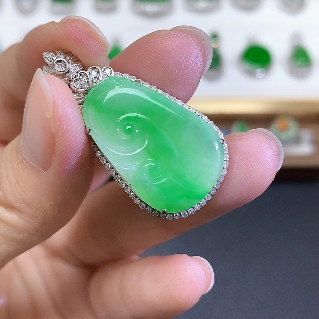 翡翠18K金镶嵌吊坠(不含链)