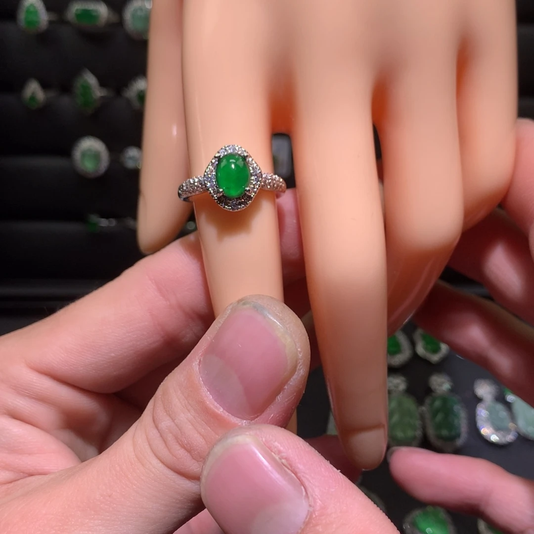 翡翠未镶嵌戒指戒指