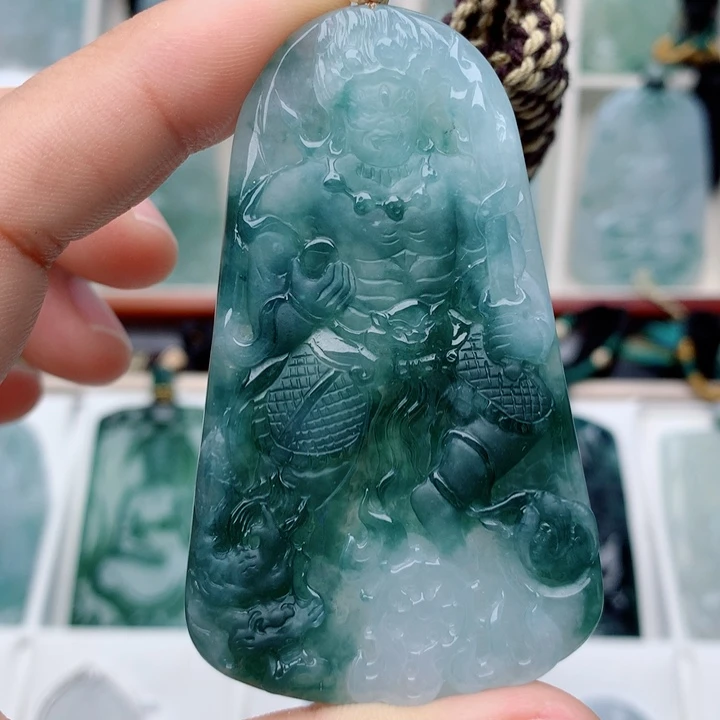 福***翡翠未镶嵌颈饰不动