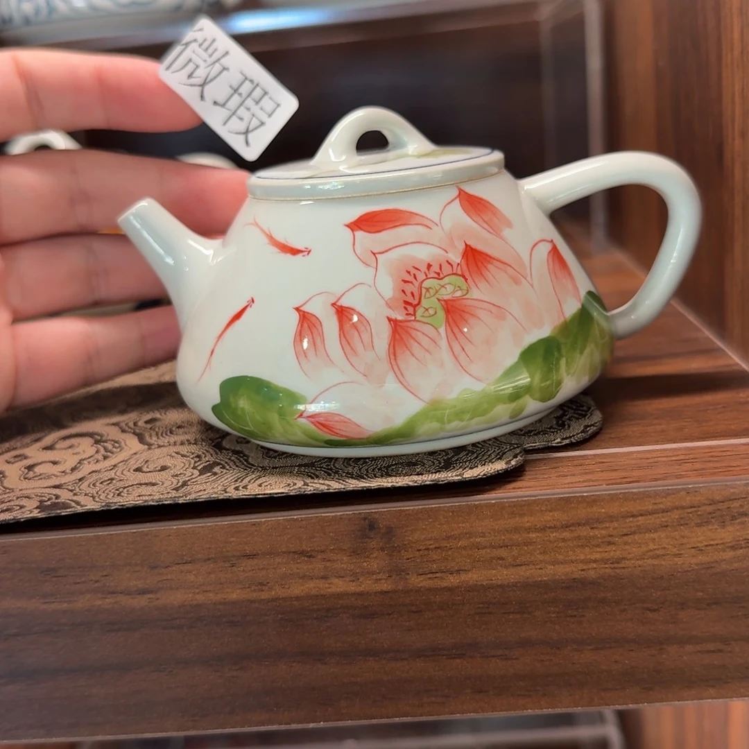 釉下手绘茶具微瑕