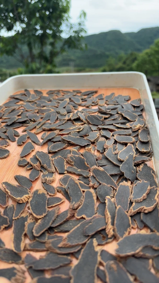 云南土特产，，，金边黑大货