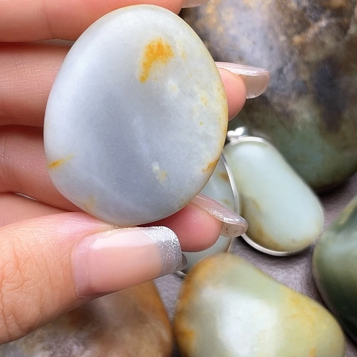 和田玉未镶嵌颈饰3