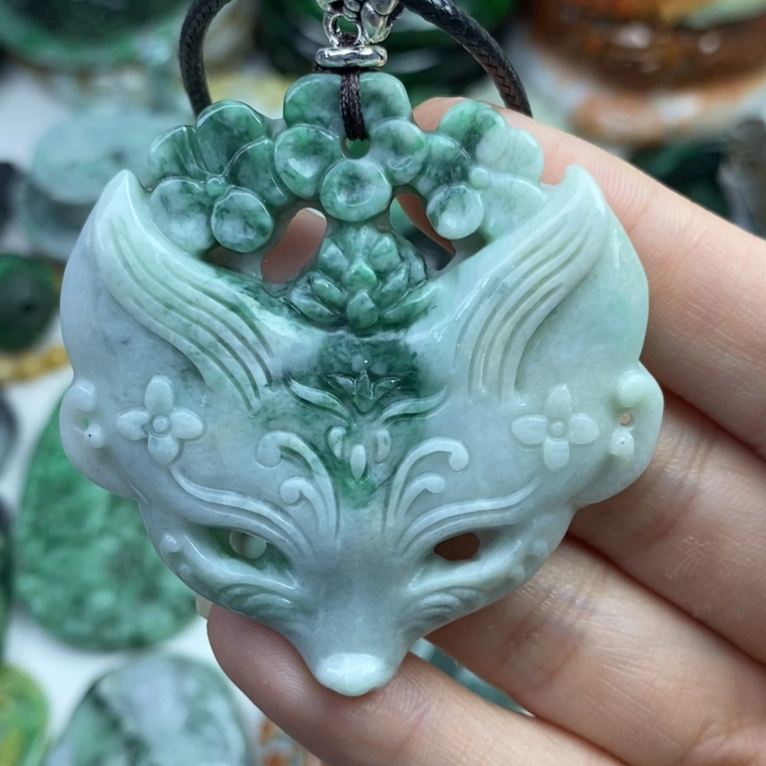 颈饰未镶嵌翡翠吊坠