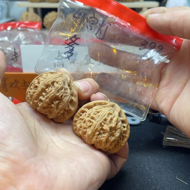 文玩核桃把件爹宫灯