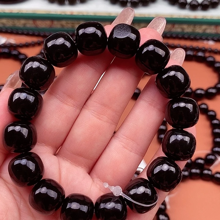 安***恙和田玉未镶嵌颈饰