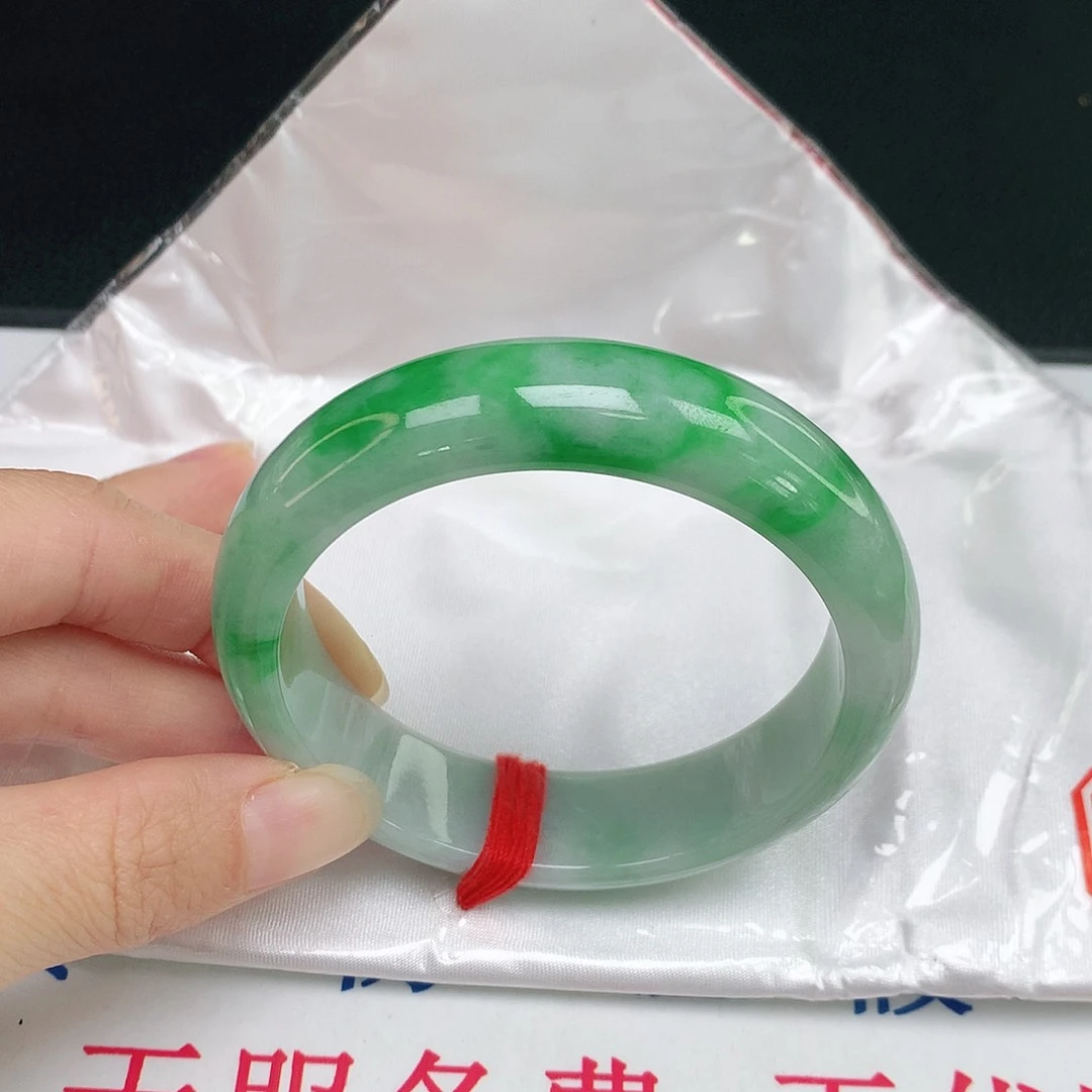 未镶嵌手镯翡翠爱****?405轮胎镯
