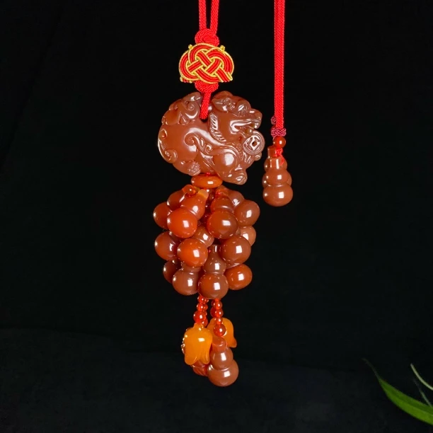 麒麟鸡油红葫芦双面雕刻大方天然玉石玛瑙挂件精致