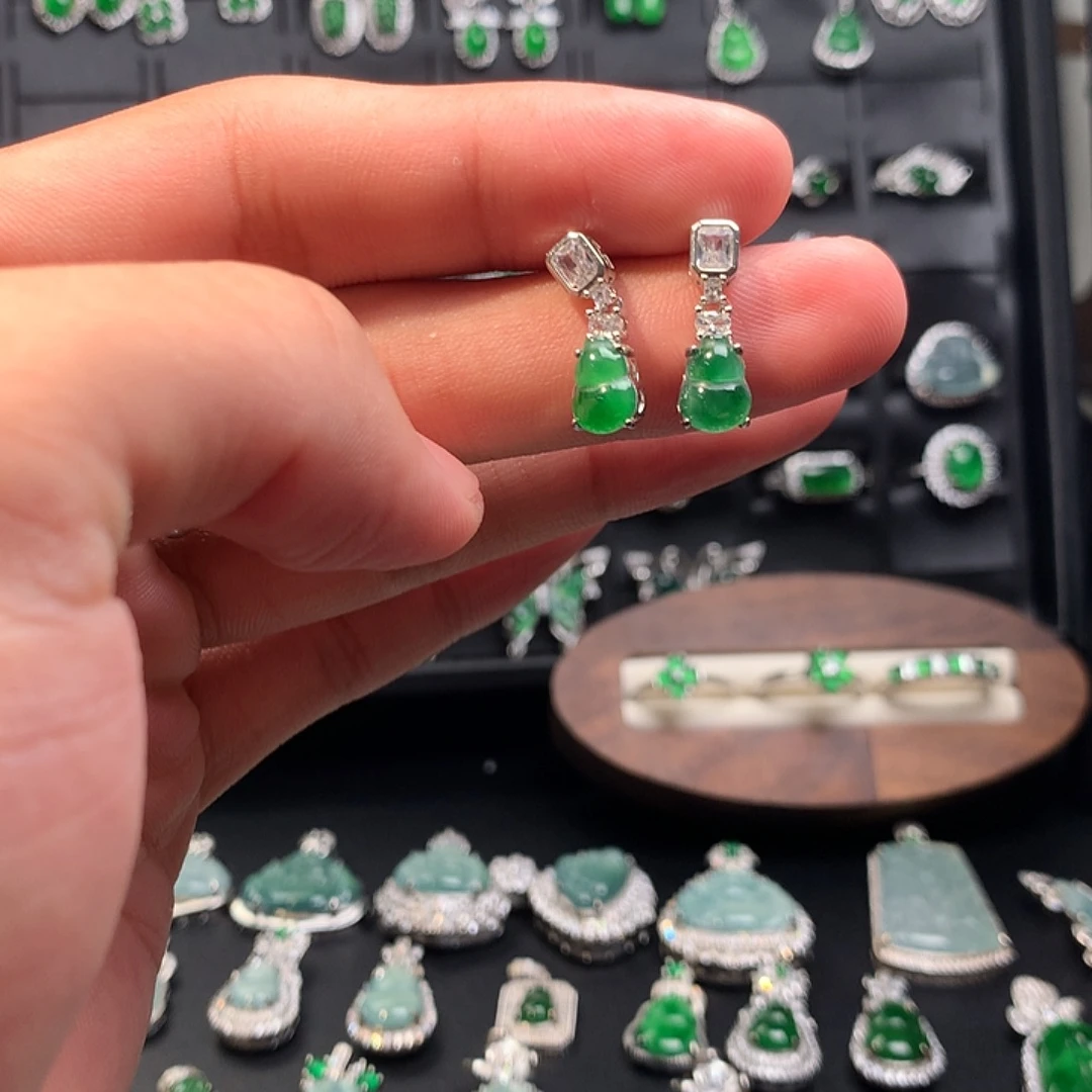 翡翠未镶嵌耳钉耳钉