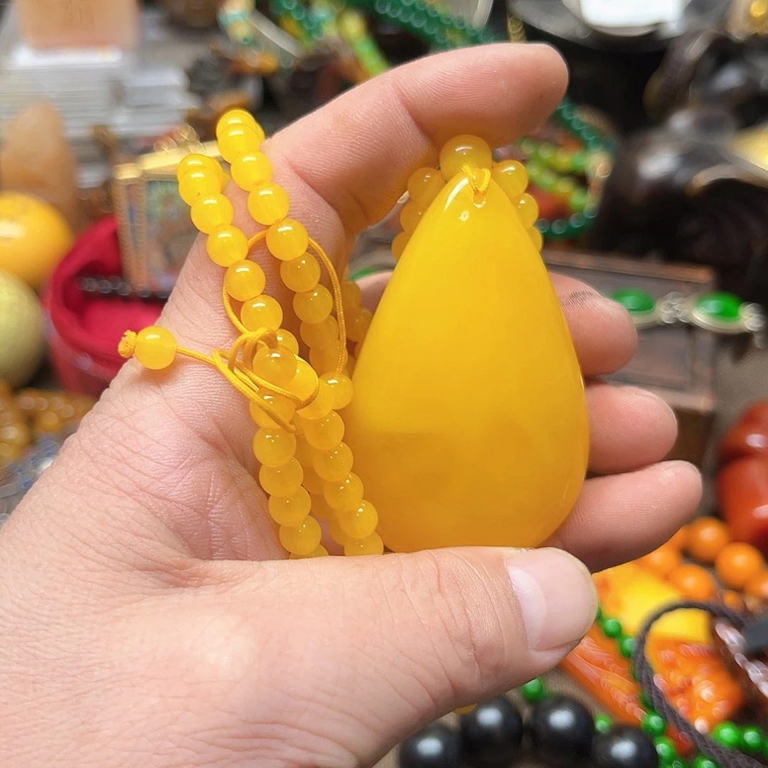 琥珀裸石未镶嵌好物推荐如图所示