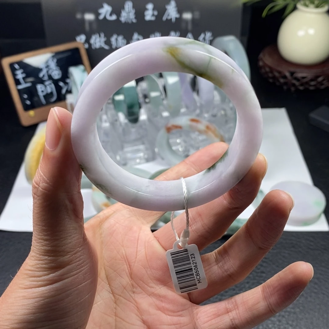 未镶嵌手镯定制翡翠浮**月