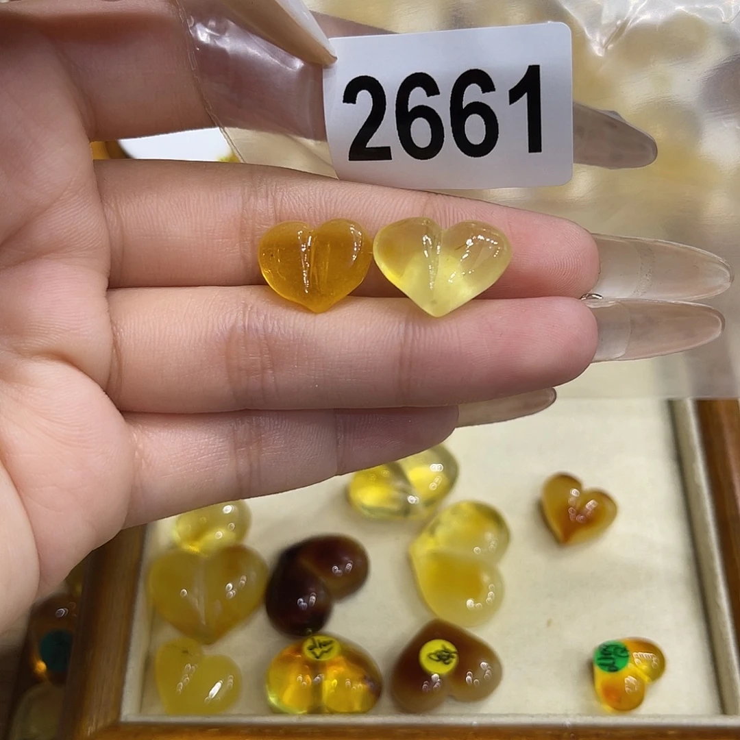 薄***星琥珀未镶嵌珠宝奇石