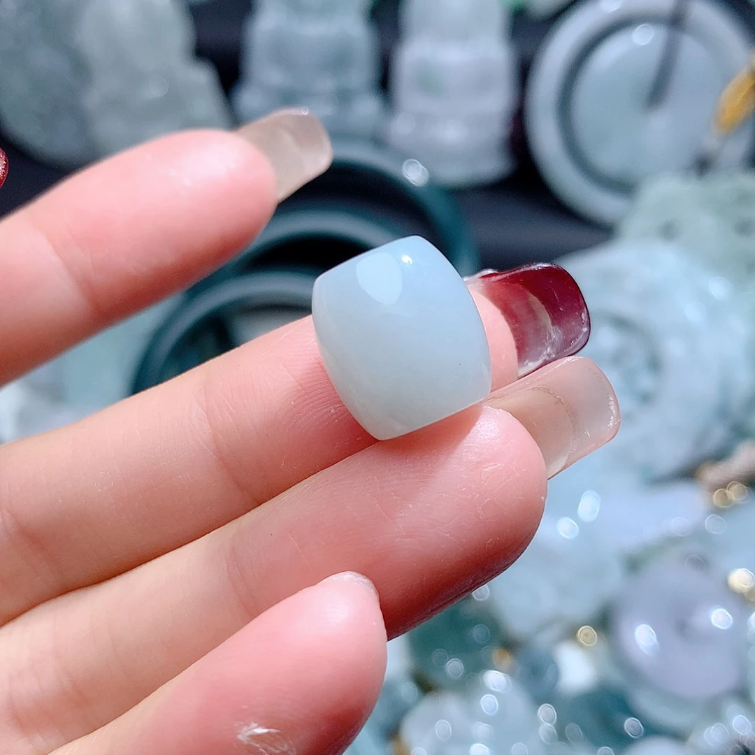 翡翠颈饰未镶嵌3488。