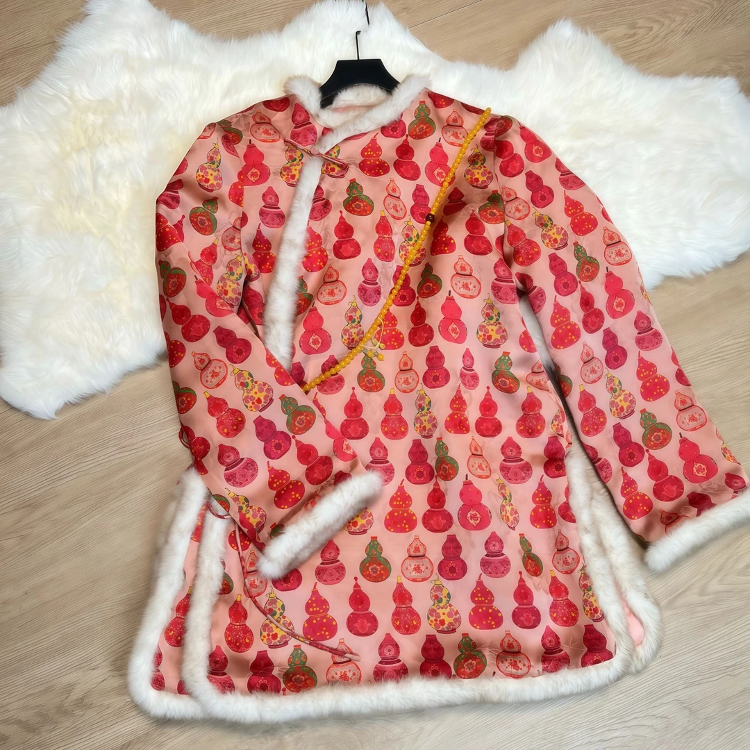 深圳南油八宝葫芦，中式国风重锻香云獭兔毛葫芦新年战袍国风棉服