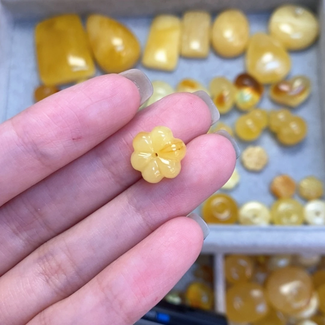 琥珀颈饰未镶嵌南瓜