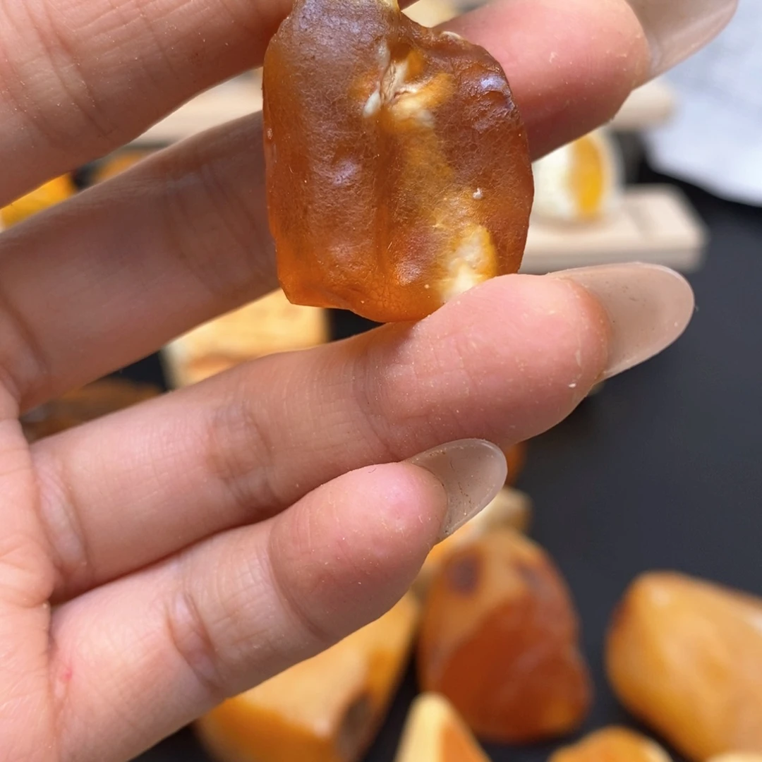 定制琥珀未镶嵌妖*?天然蜜蜡原石加工不退不换