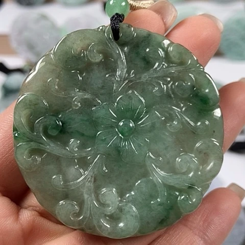 翡翠颈饰未镶嵌花开富贵福利