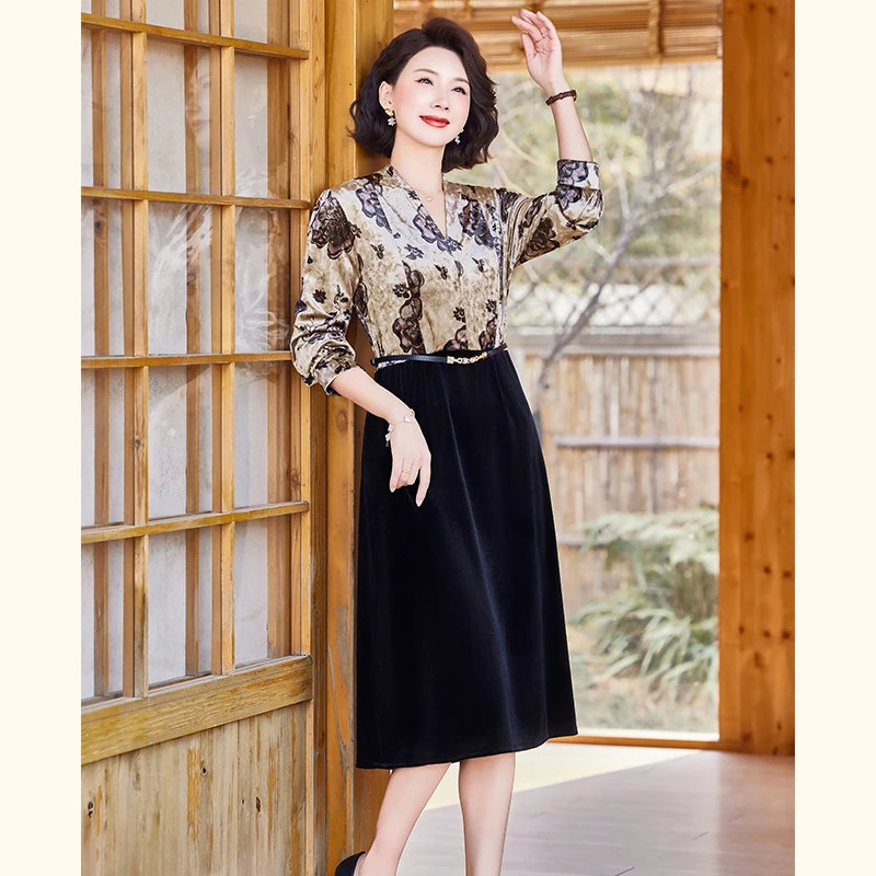 中年妈妈春装高贵连衣裙2025新款洋气质中老年女装春秋拼接长裙子