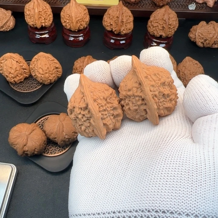 文玩核桃吊坠朱雀
