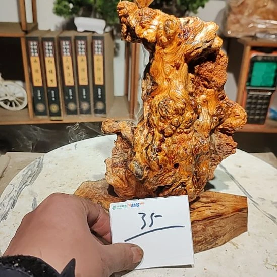 西***人松木35北沉香琥珀木天然造型山水摆件