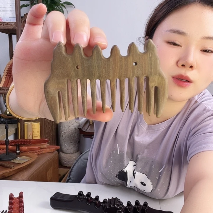 绿檀木西湖梳子二等品