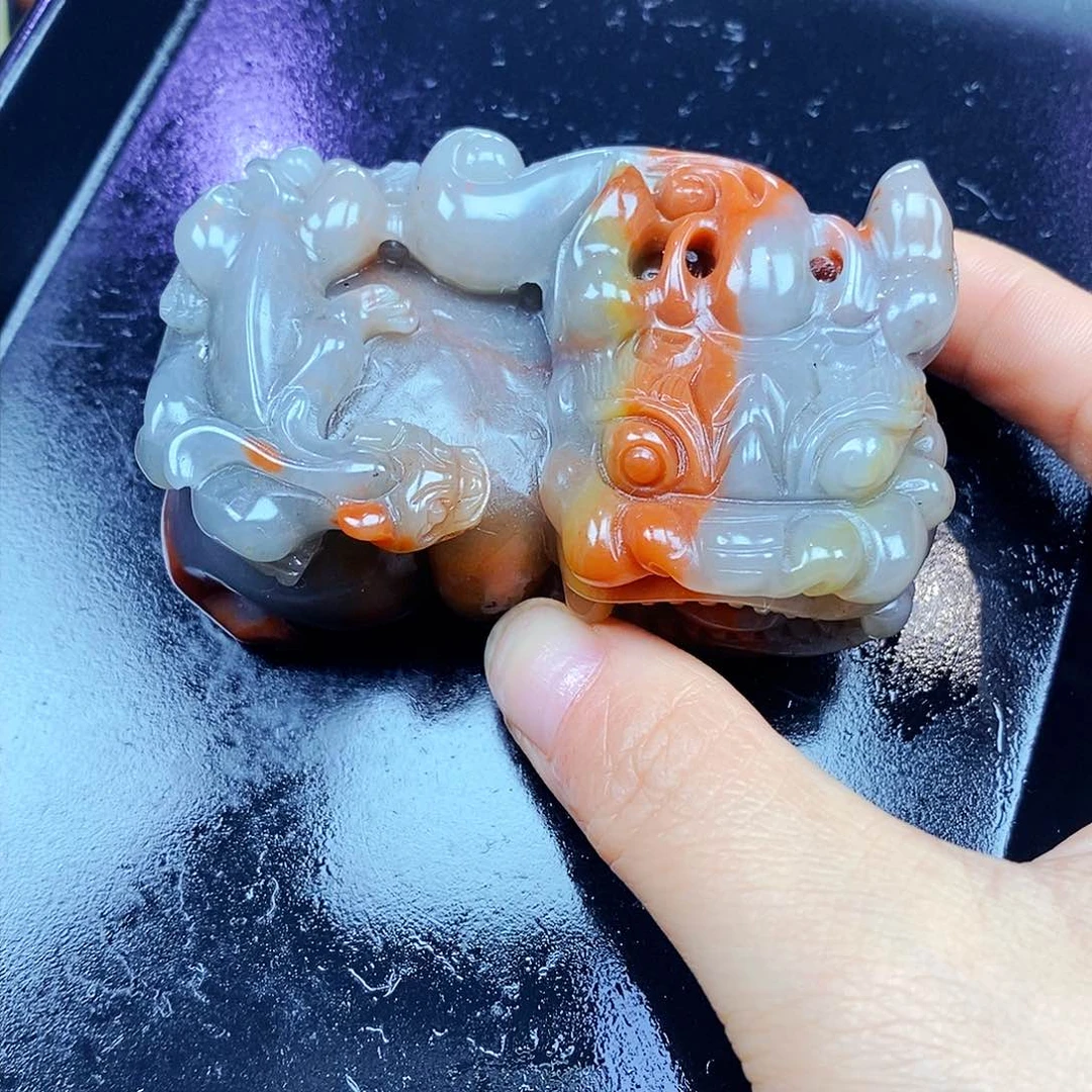 石英质玉（黄龙玉）未镶嵌颈饰