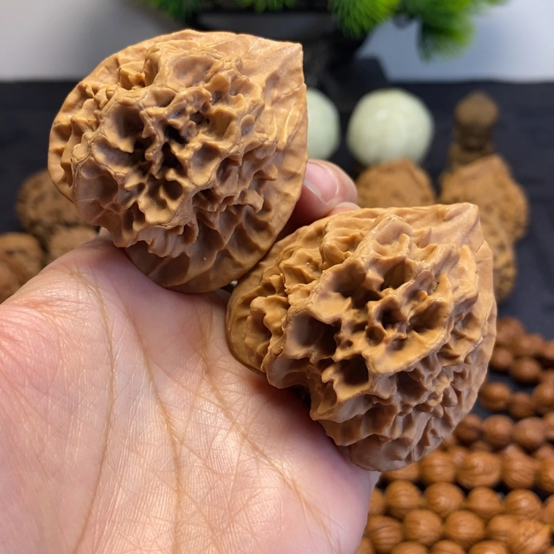 文玩核桃吊坠大花 46尺