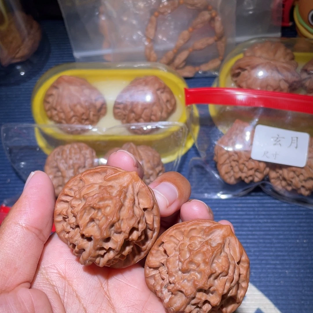 山***茶文玩核桃吊坠龙麟40