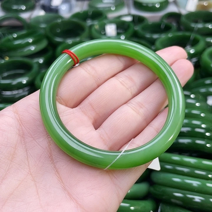 未镶嵌手镯和田玉（碧玉）