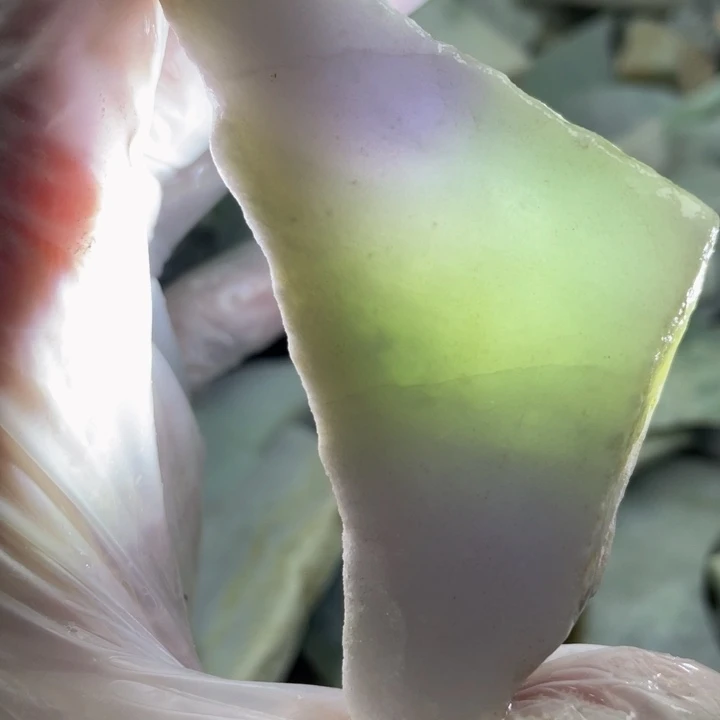 翡翠吊坠(不含链)未镶嵌天然翡翠边角料