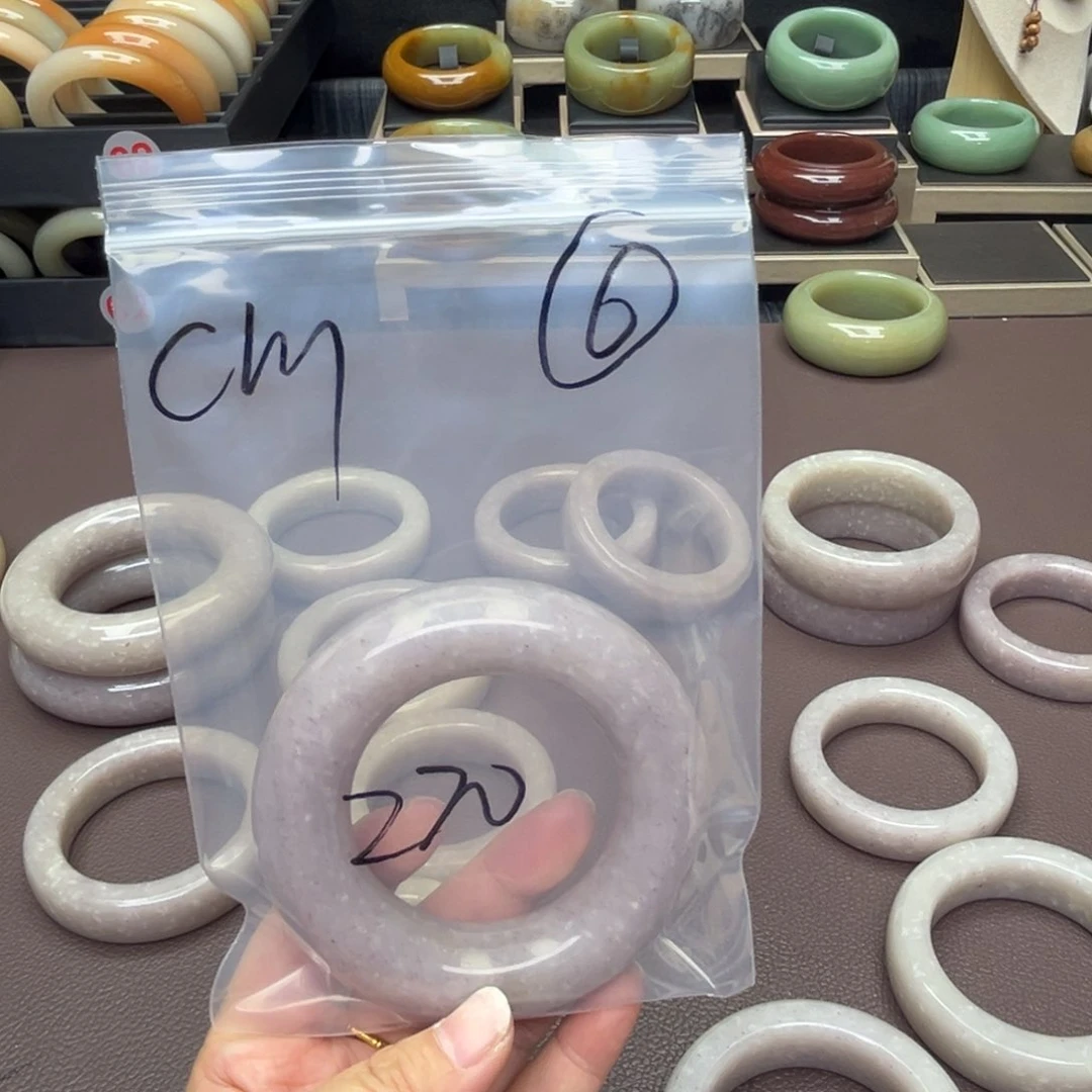 石英质玉手镯未镶嵌C*J