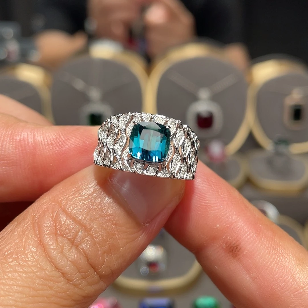 碧玺戒指18K金镶嵌2.47ct