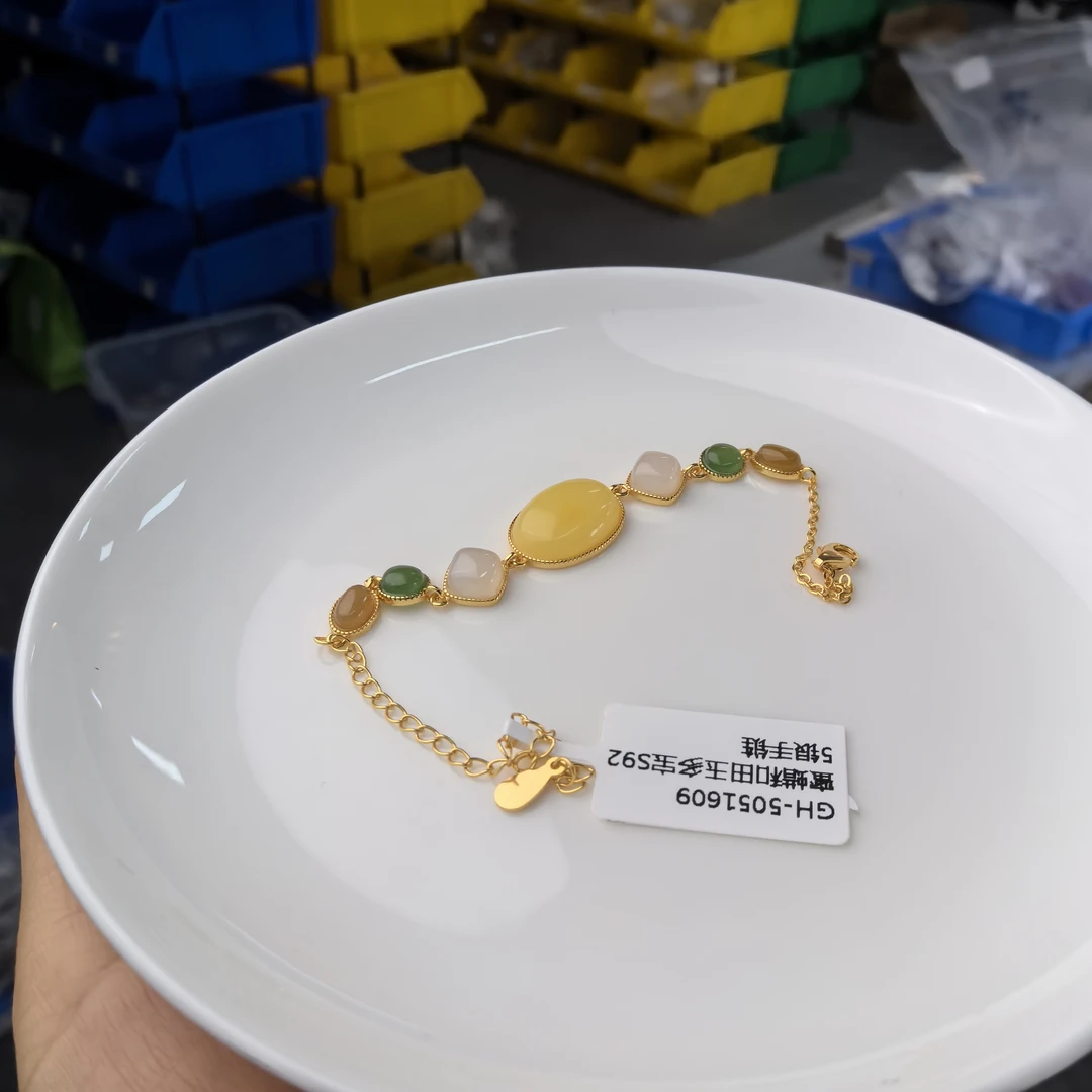 【珠宝厂长】约10*14mm蜜蜡和田玉多宝S925银手链