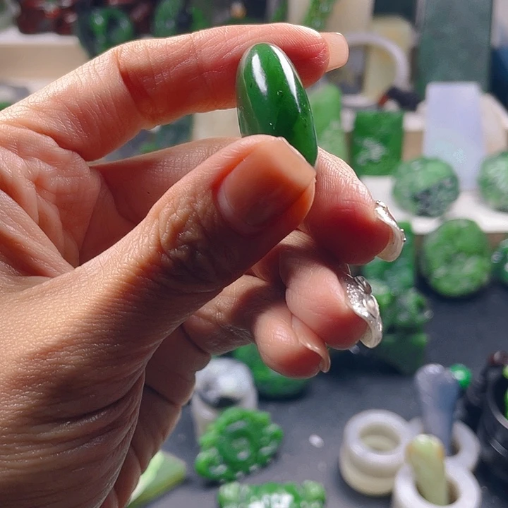 和田玉未镶嵌珠宝半成品