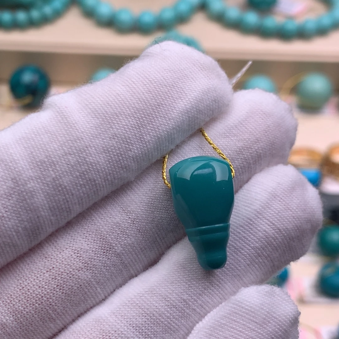 绿松石未镶嵌珠宝奇石10.3