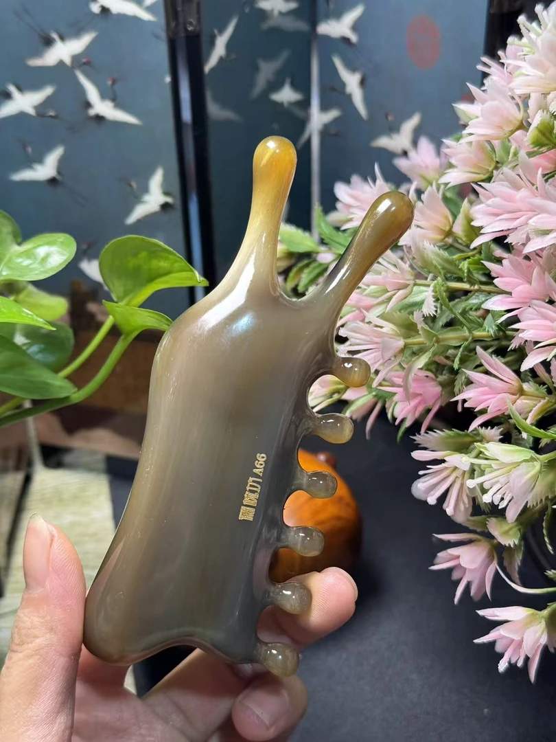 板娘专享  白水牛角整角美鼻水滴按摩梳-571