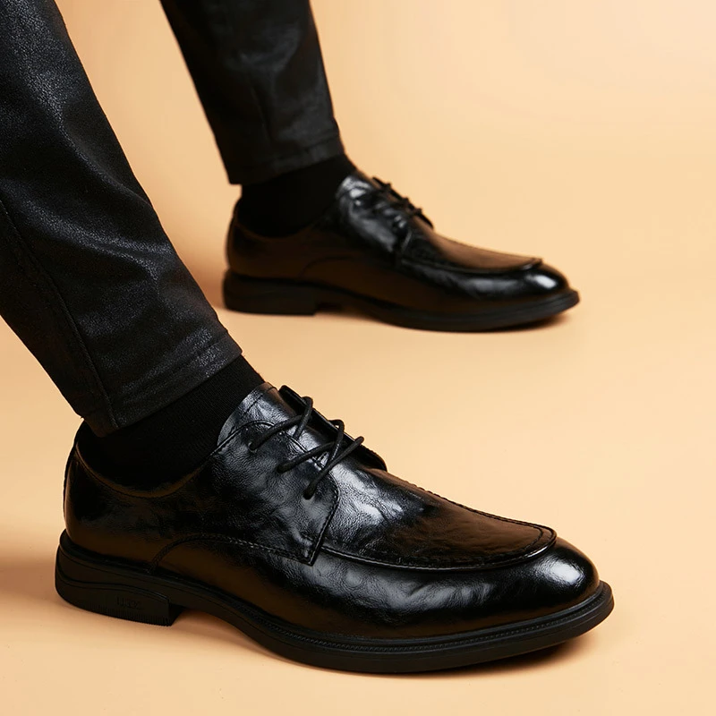 2025秋季新款潮流英伦软底商务休闲鞋内增高高档西装正装皮鞋男款