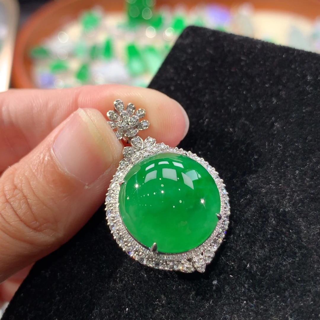 翡翠18K金镶嵌吊坠(不含链)