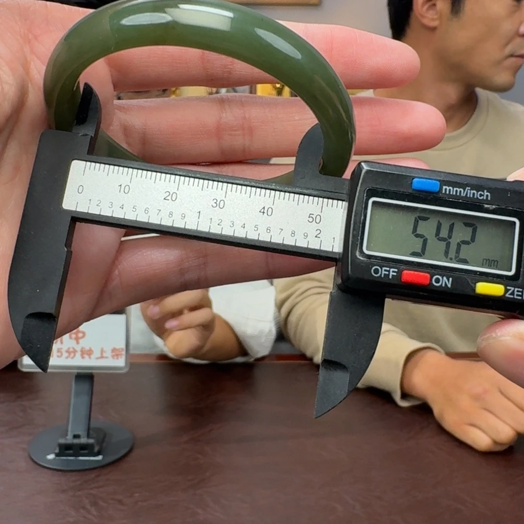 和田玉未镶嵌颈饰928顾哥