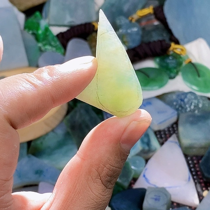 颈饰未镶嵌翡翠翡翠