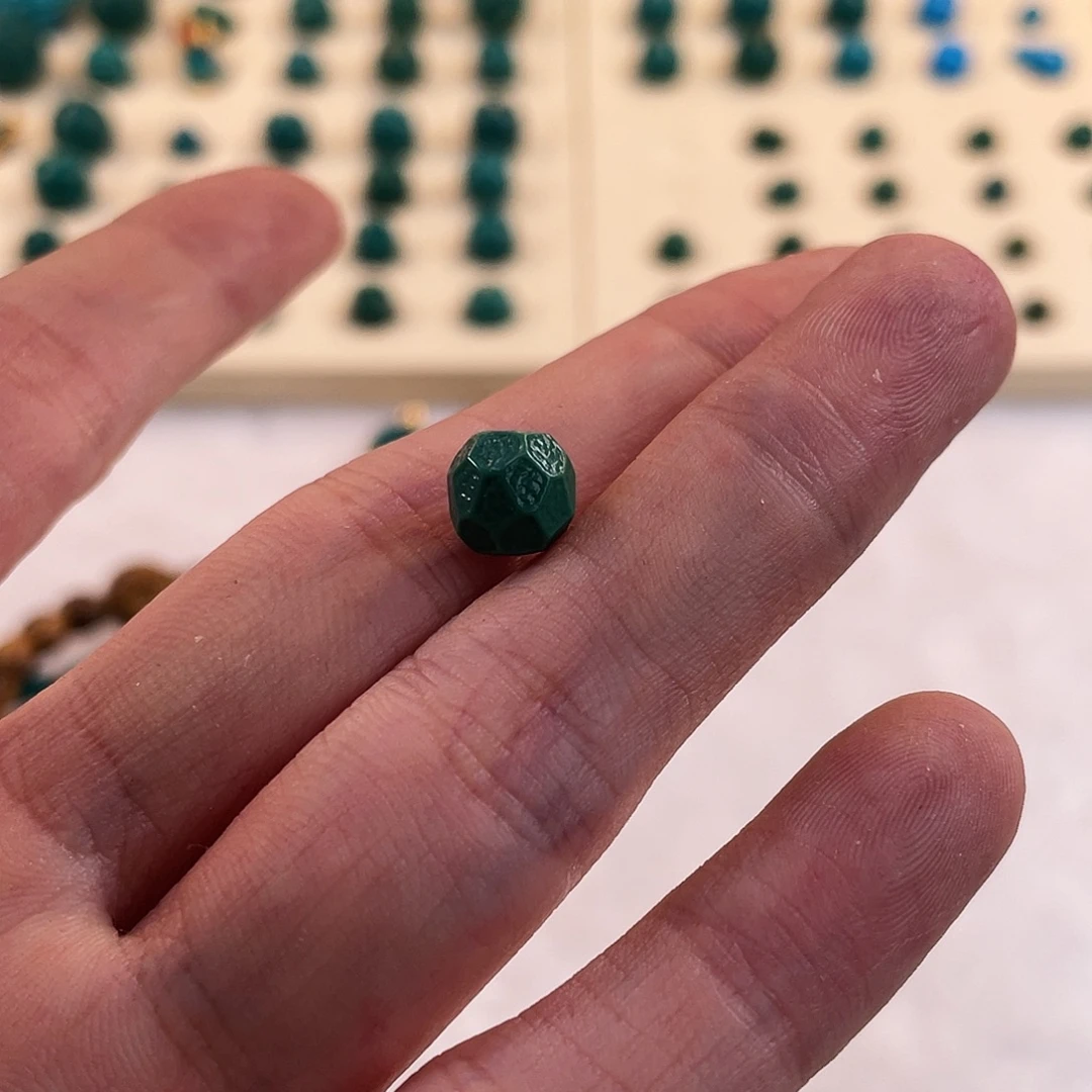 绿松石未镶嵌耳饰