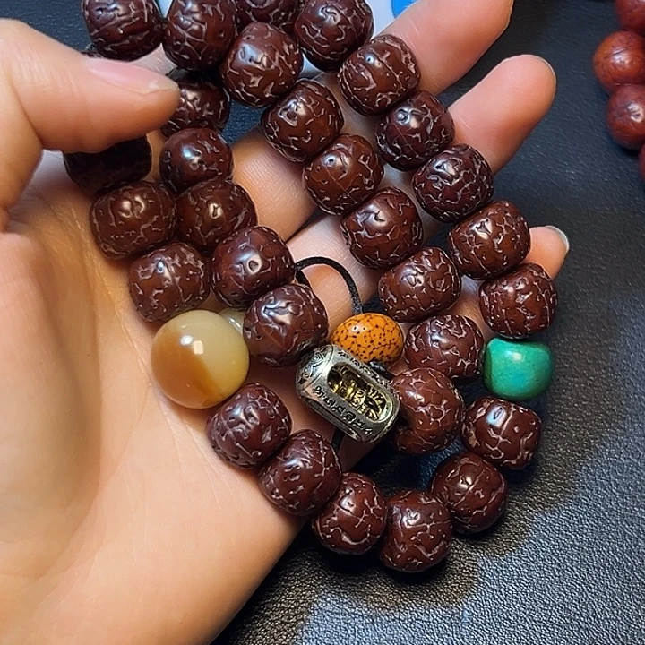 如***形她咯啦咯啦咯啦咯啦咯啦