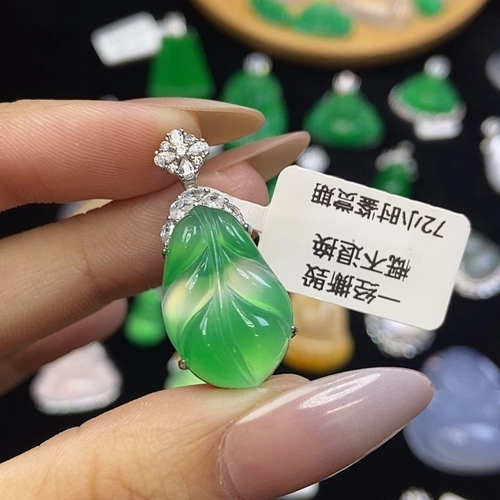 玛瑙/玉髓银S925镶嵌颈饰叶子万能扣