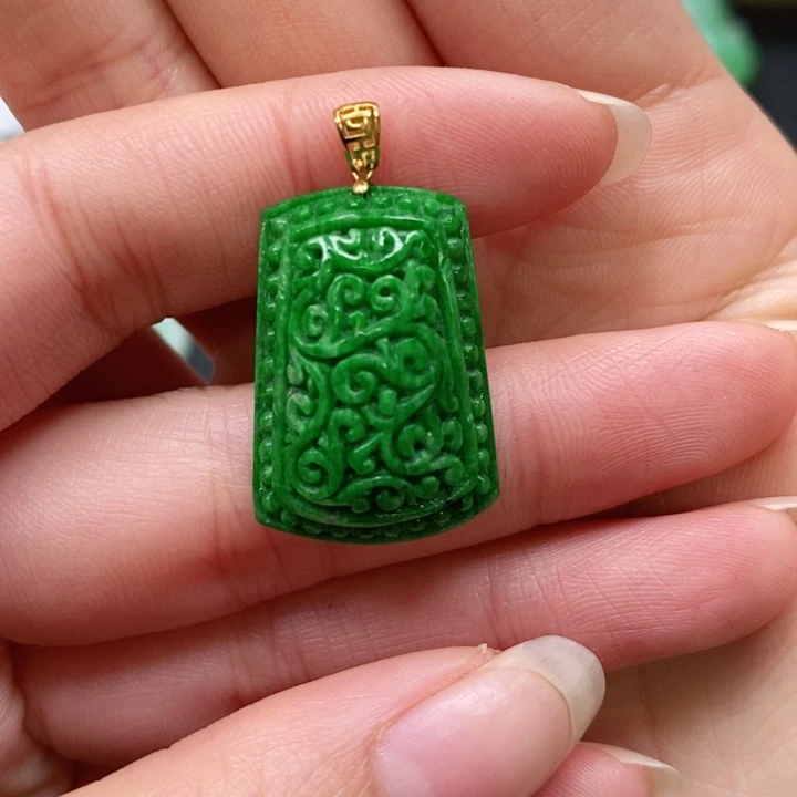 翡翠颈饰未镶嵌吊坠