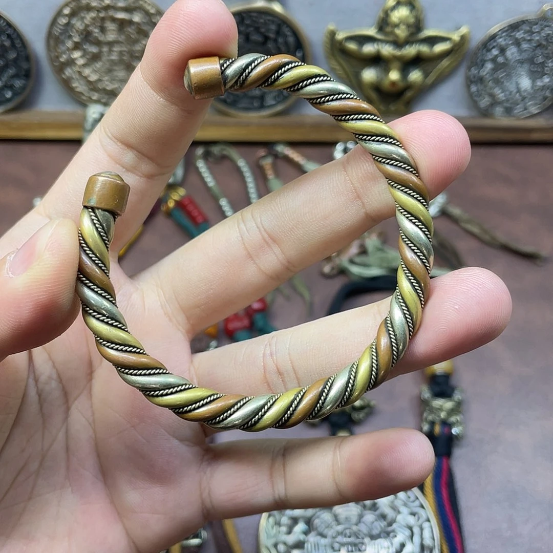 手工麻花手镯一个