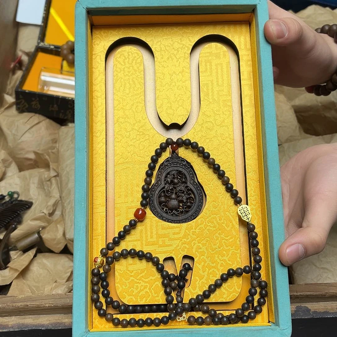 大叶紫檀（黑酸枝木类）