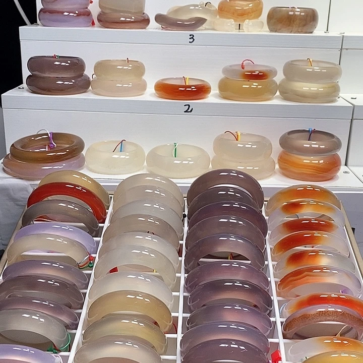 玛瑙/玉髓未镶嵌手镯