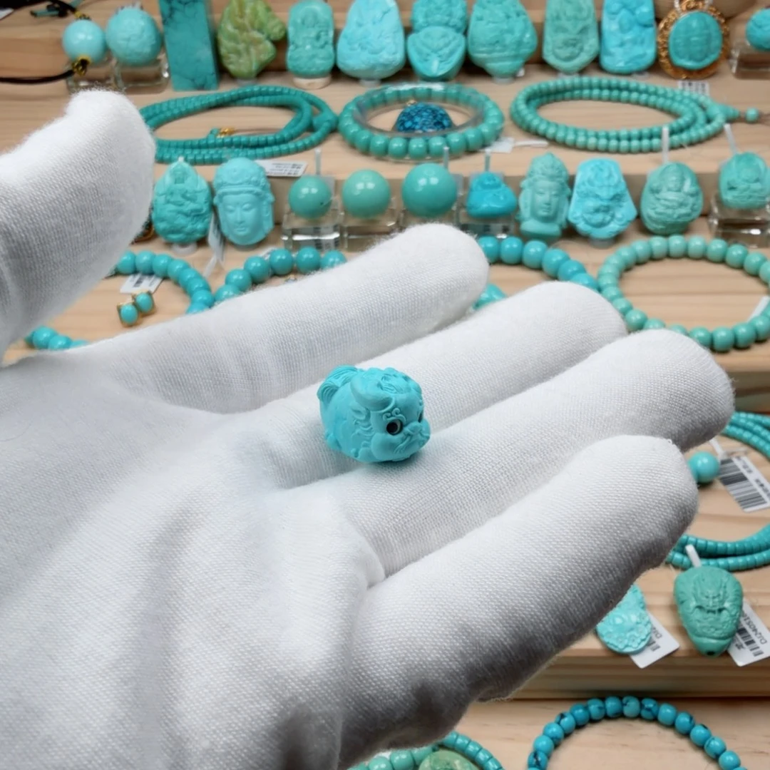 绿松石未镶嵌珠宝奇石