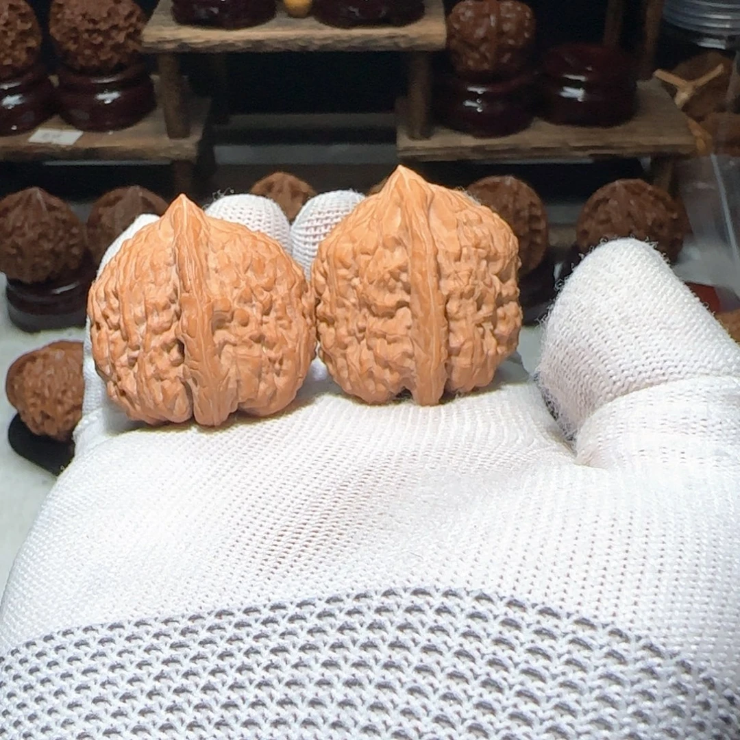 比***佳文玩核桃吊坠金钱豹