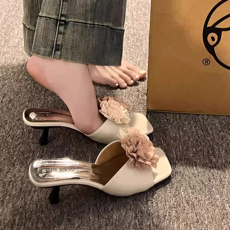 仙女风高跟凉拖鞋女夏季外穿2025新款法式晚风花朵水晶细跟一字拖
