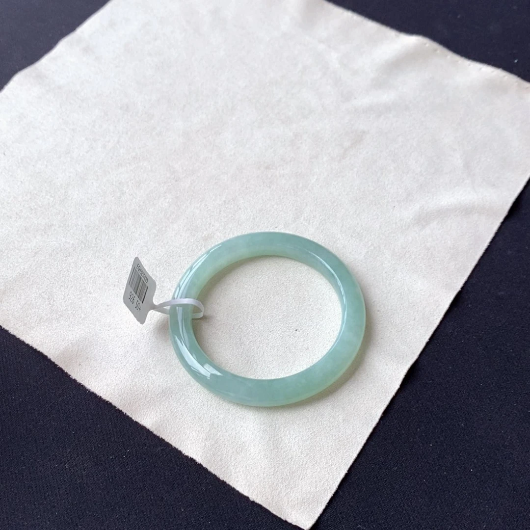 翡翠未镶嵌手镯翡翠